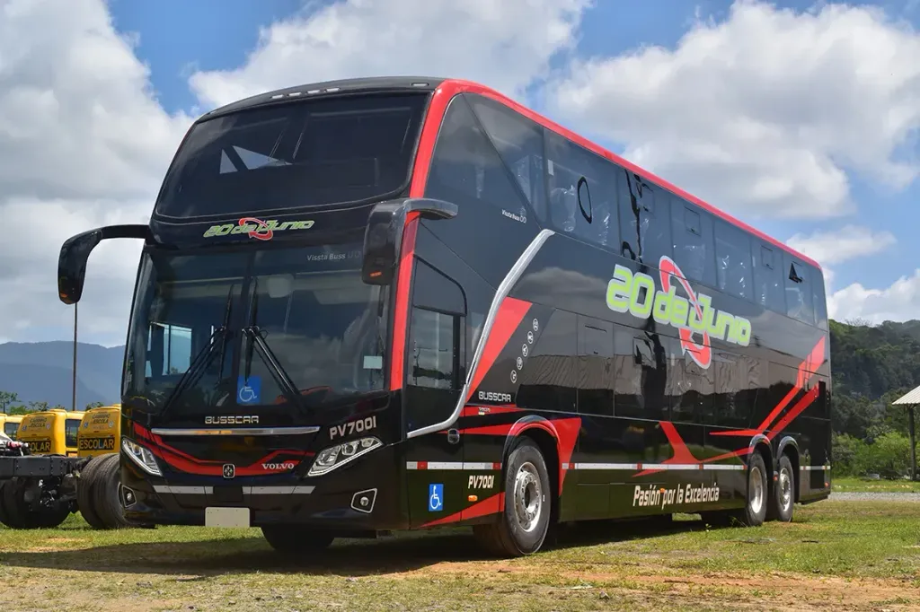 Vissta Buss DD com chassi Volvo B450R 6×2 (Divulgação)