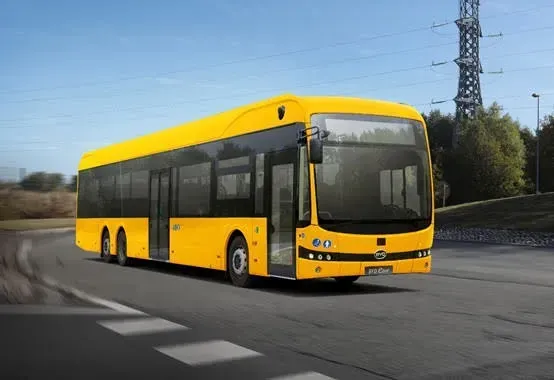 Novo ônibus 100% elétrico de 15 metros da BYD (Divulgação)