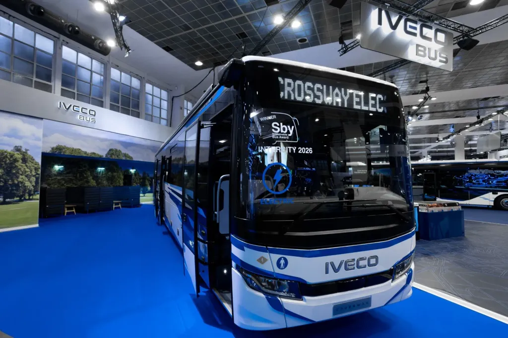 O Crossway Elec foi premiado no “Sustainable Bus of the Year” (Divulgação)