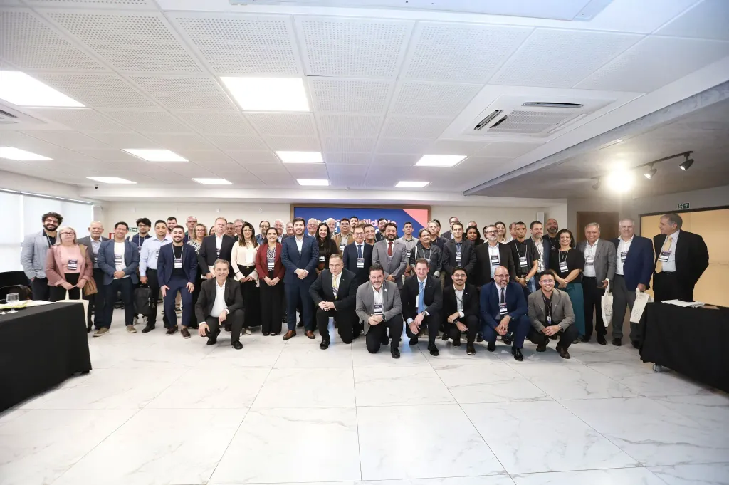 Participantes do encontro que apresentou o projeto (Divulgação)