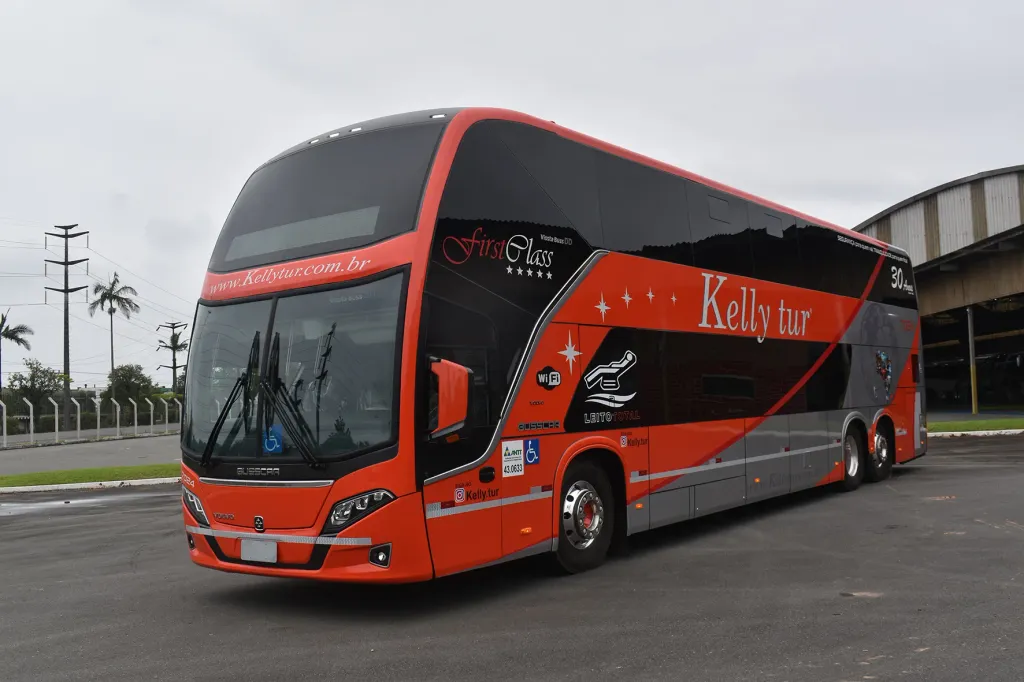 Vissta Buss DD com chassi Volvo B420R 6×2 (Divulgação)