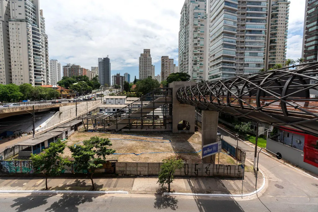 Obras da estação Vereador José Diniz, linha 17- Ouro (Márcia Alves/Metrô SP)