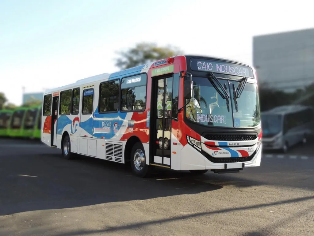 Os ônibus
