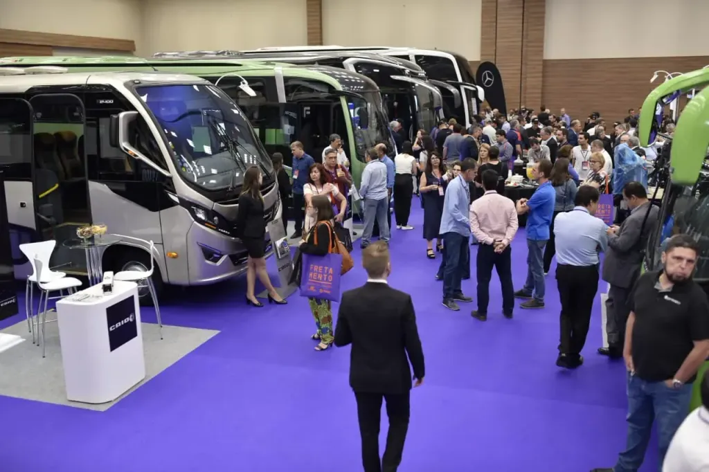 O encontro conta com área para exposição de produtos e serviços (Divulgação)