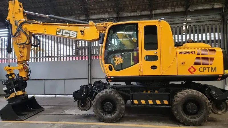 Veículo Rodoferroviário com guindaste multifuncional (VRGM) (Divulgação)