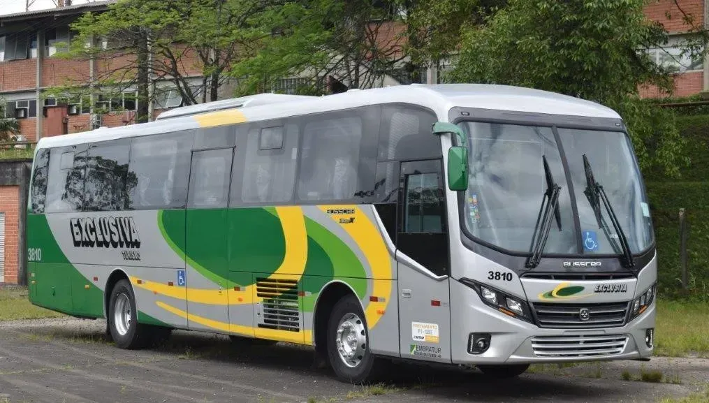 El Buss FT com chassi Mercedes-Benz OF1721 (Divulgação)