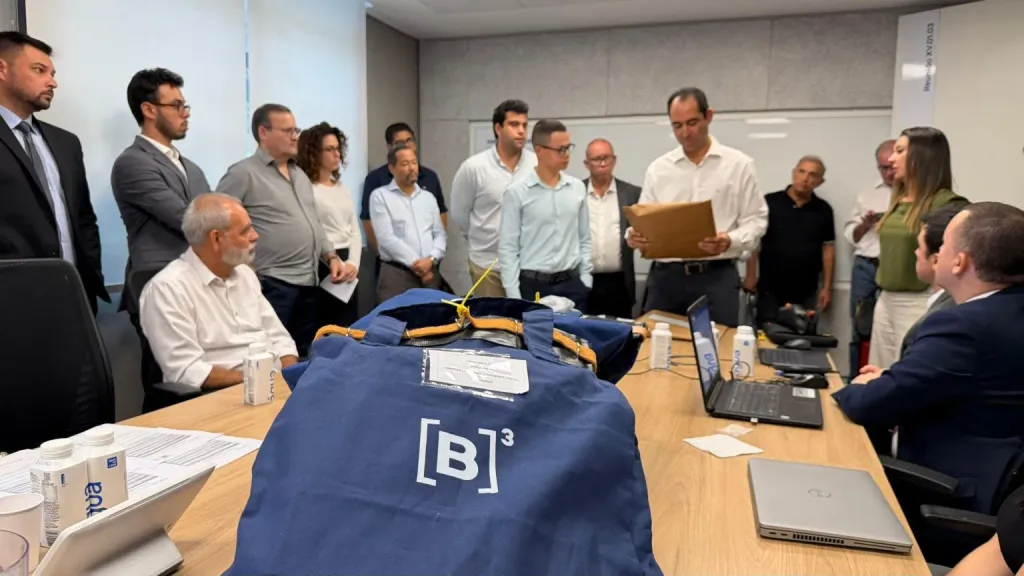 Recebimento das propostas foi na manhã desta quarta-feira na Bolsa de Valores de São Paulo (Divulgação Emdec)