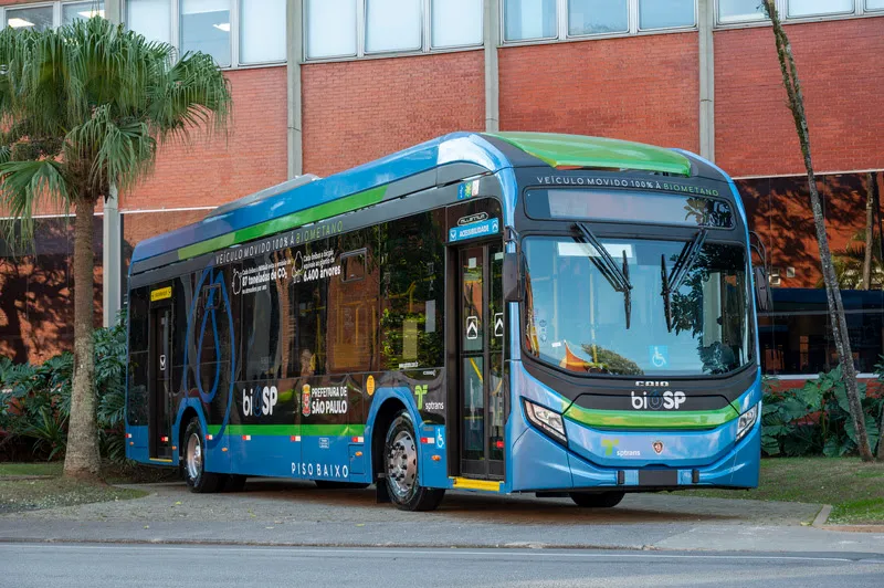 Novo Scania K 280 4x2 Caio gMillennium a gás/biometano (Divulgação Scania)