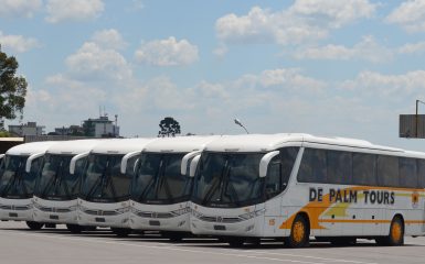 Volvo e Marcopolo entregam seis novos ônibus no Caribe