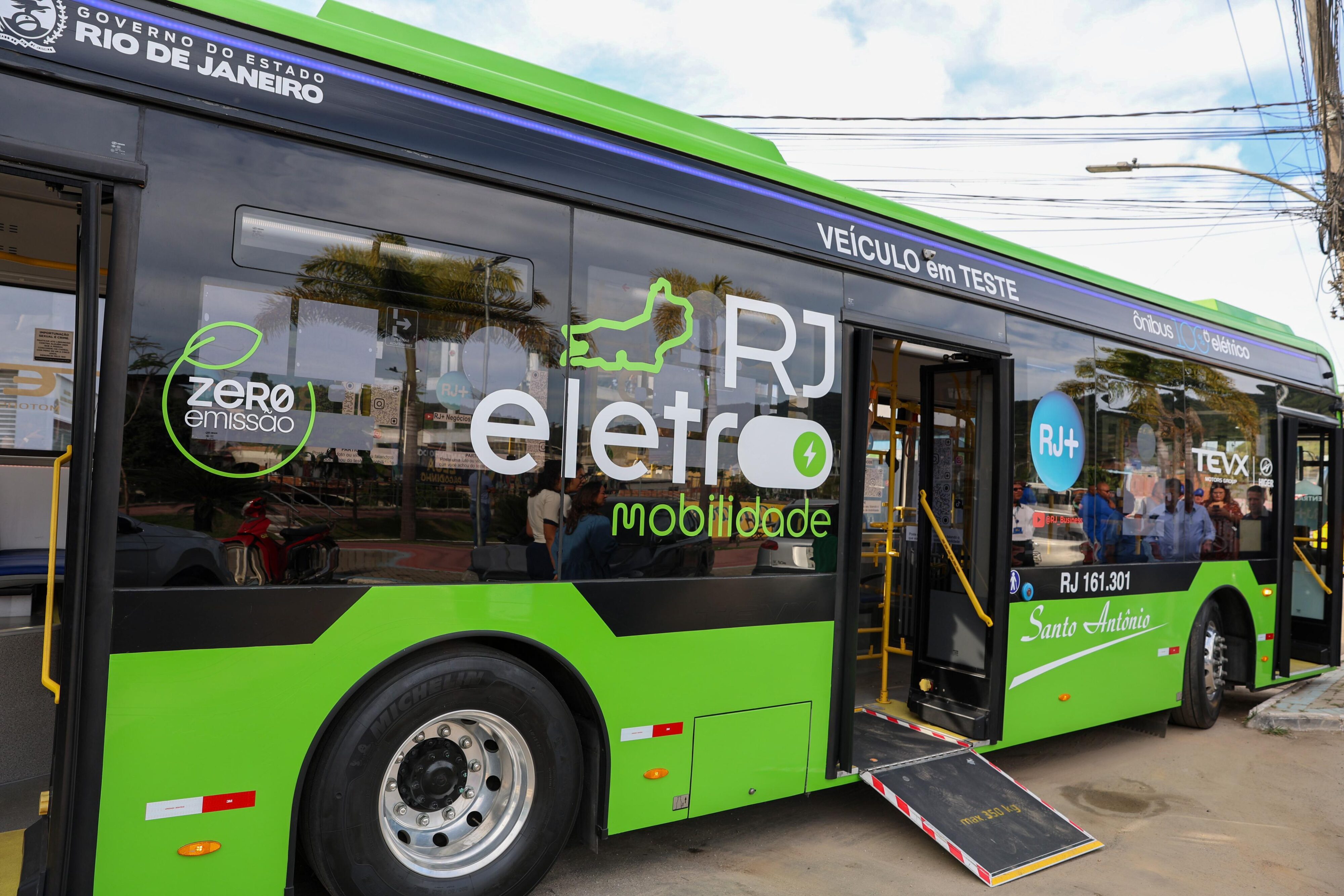 Detro-RJ inicia testes com ônibus elétrico em linha intermunicipal